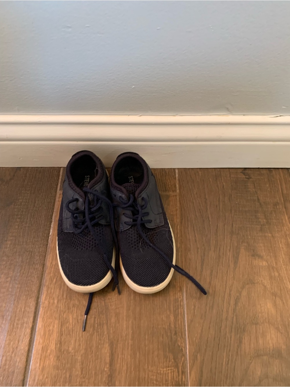 Steve Madden Boys Navy Lace Up Sneakers Size 11 Kids